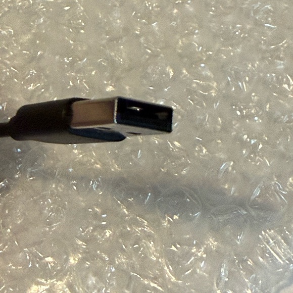 💙 2 for $12 Disney Parks MagicBand + plus charger cable cord only! - Picture 3 of 4